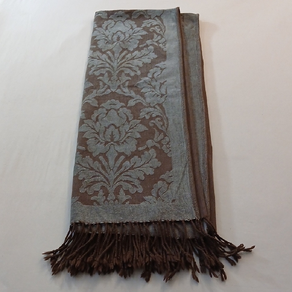 Restoration Hardware Throw - Picture 8 of 10